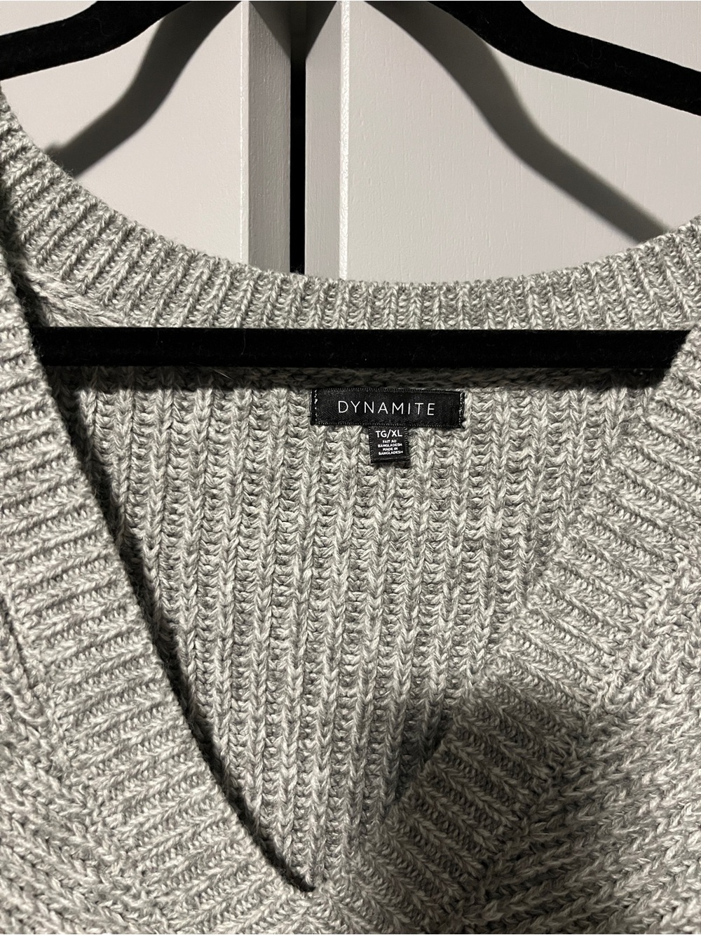 Dynamite Light Gray Ribbed V-Neck Chunky Sweater - Picture 3 of 3